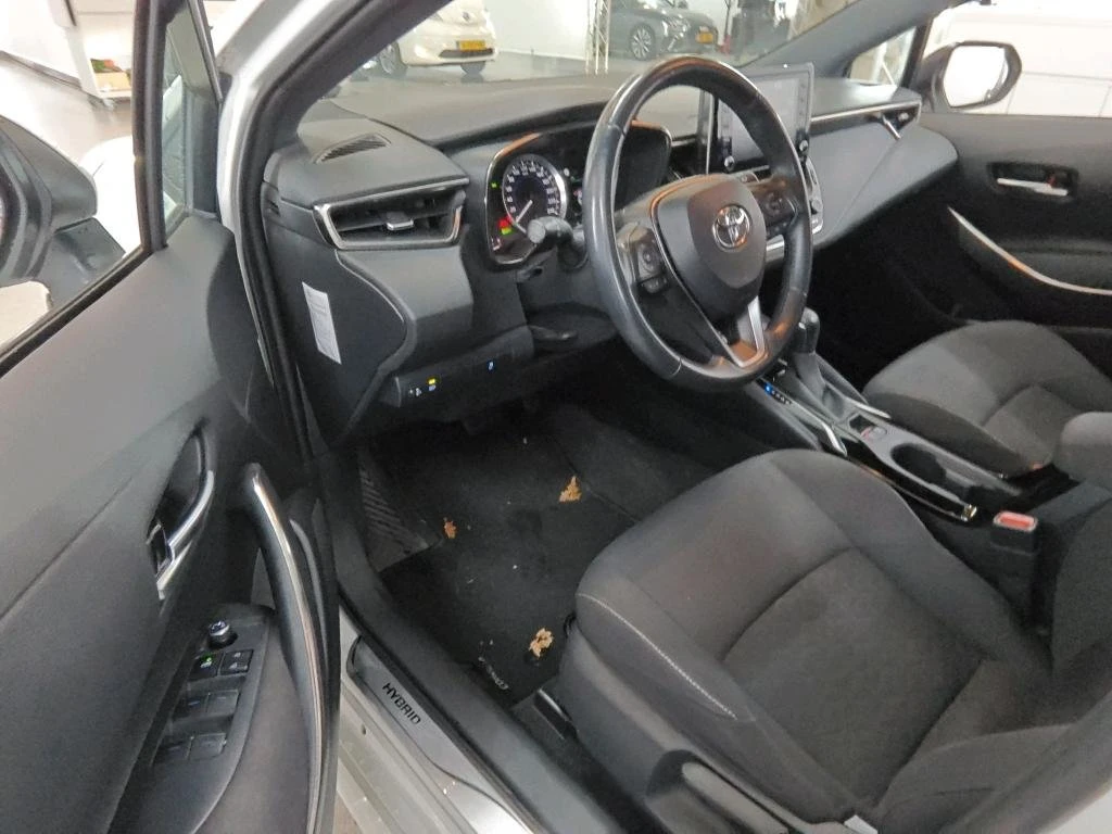 Toyota Corolla 1.8 Business - Hybrid, снимка 5 - Автомобили и джипове - 54205335