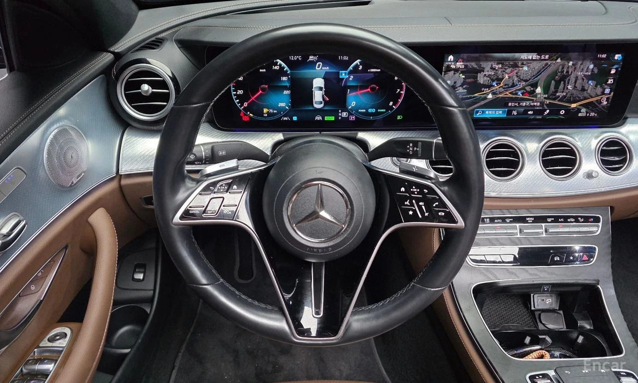 Mercedes-Benz E 350 4MATIC* ПОДГРЕВ* ОБДУХВАНЕ* LANE* ASSIST* МЪРТВА* , снимка 7 - Автомобили и джипове - 54423126