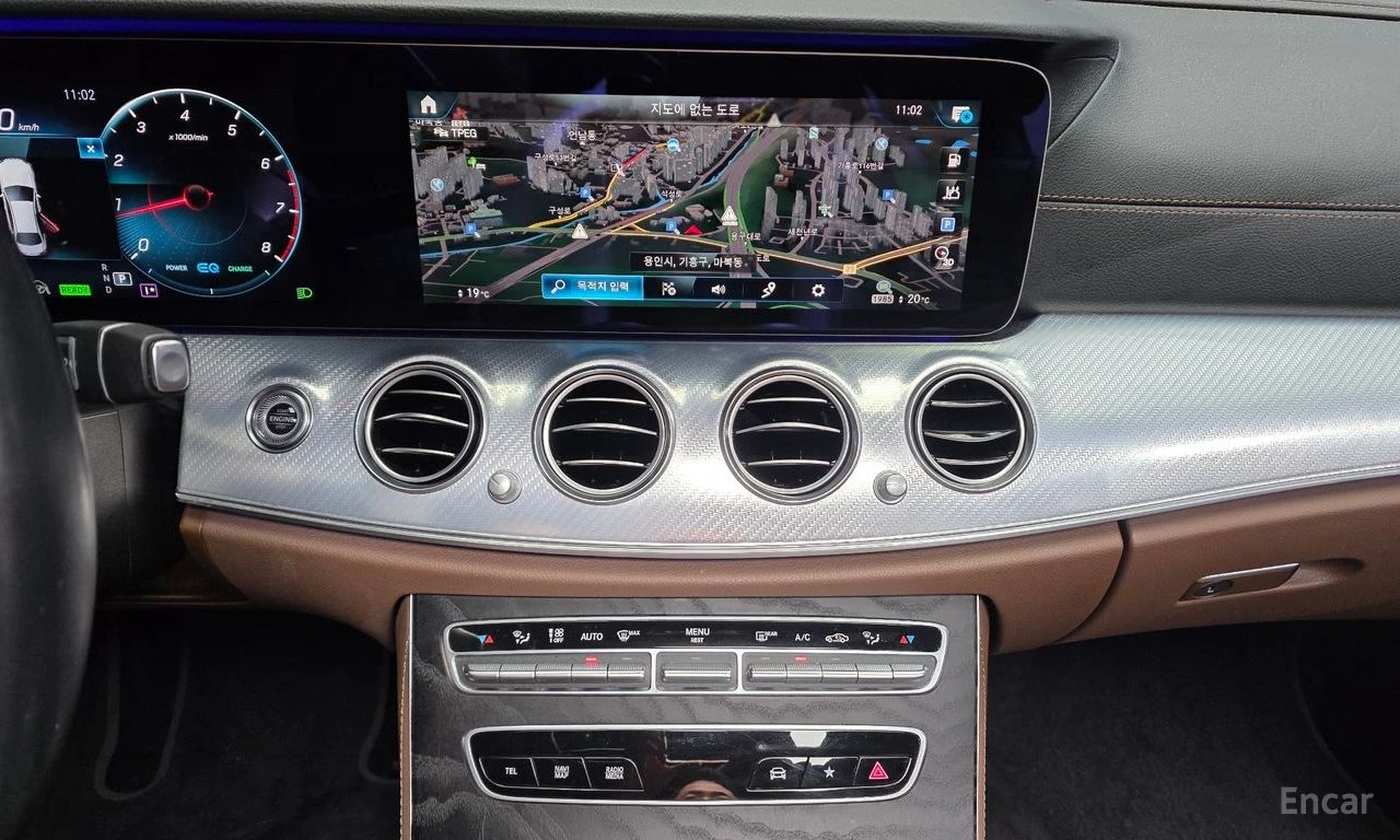 Mercedes-Benz E 350 4MATIC* ПОДГРЕВ* ОБДУХВАНЕ* LANE* ASSIST* МЪРТВА* , снимка 8 - Автомобили и джипове - 54423126