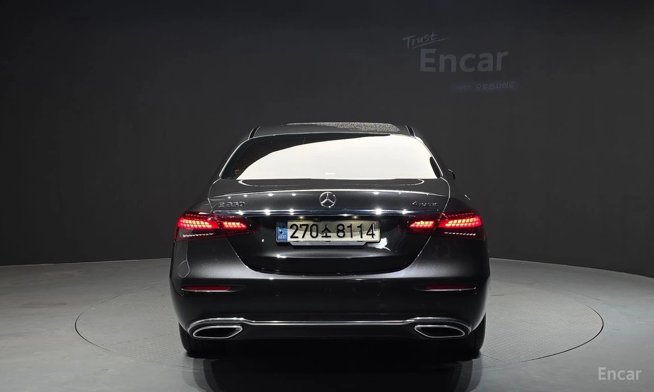 Mercedes-Benz E 350 4MATIC* ПОДГРЕВ* ОБДУХВАНЕ* LANE* ASSIST* МЪРТВА* , снимка 4 - Автомобили и джипове - 54423126