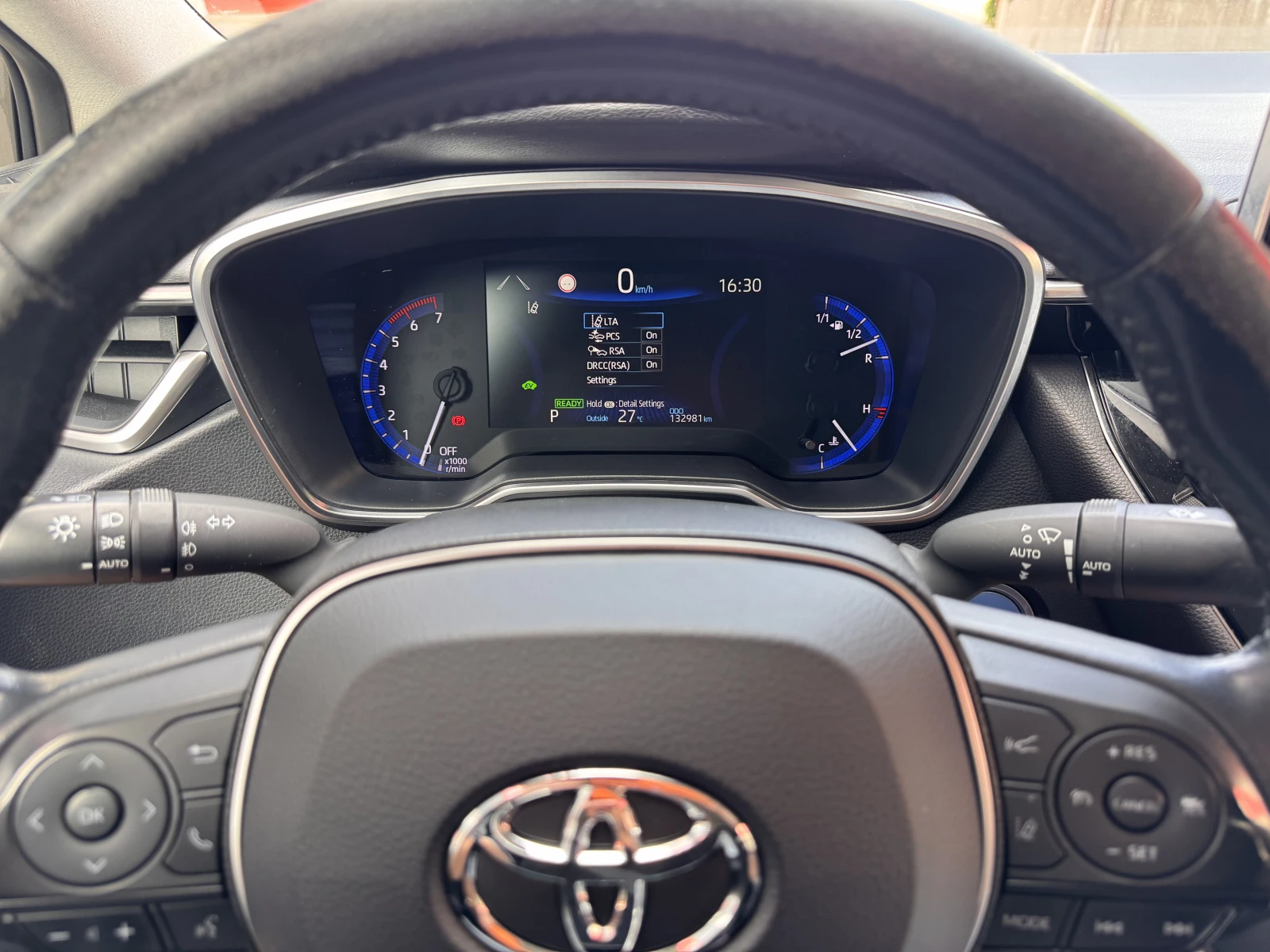 Toyota Corolla EXECUTIVE/1.8 HYBRID/122к.с./е-CVT/ГАРАНЦИЯ, снимка 12 - Автомобили и джипове - 54741539