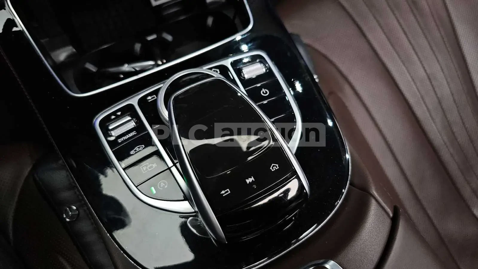 Mercedes-Benz CLS 400 d 4MATIC AMG| 360| HUD| AIRMATIC| ВКЛ.ТЕХНОТЕСТ, снимка 9 - Автомобили и джипове - 54941059