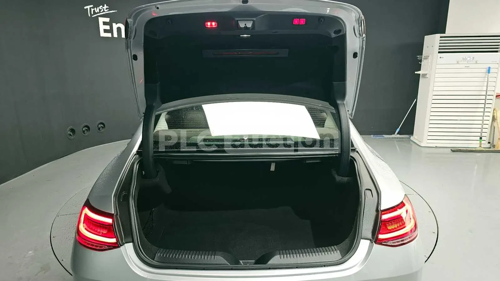 Mercedes-Benz CLS 400 d 4MATIC AMG| 360| HUD| AIRMATIC| ВКЛ.ТЕХНОТЕСТ, снимка 15 - Автомобили и джипове - 54941059
