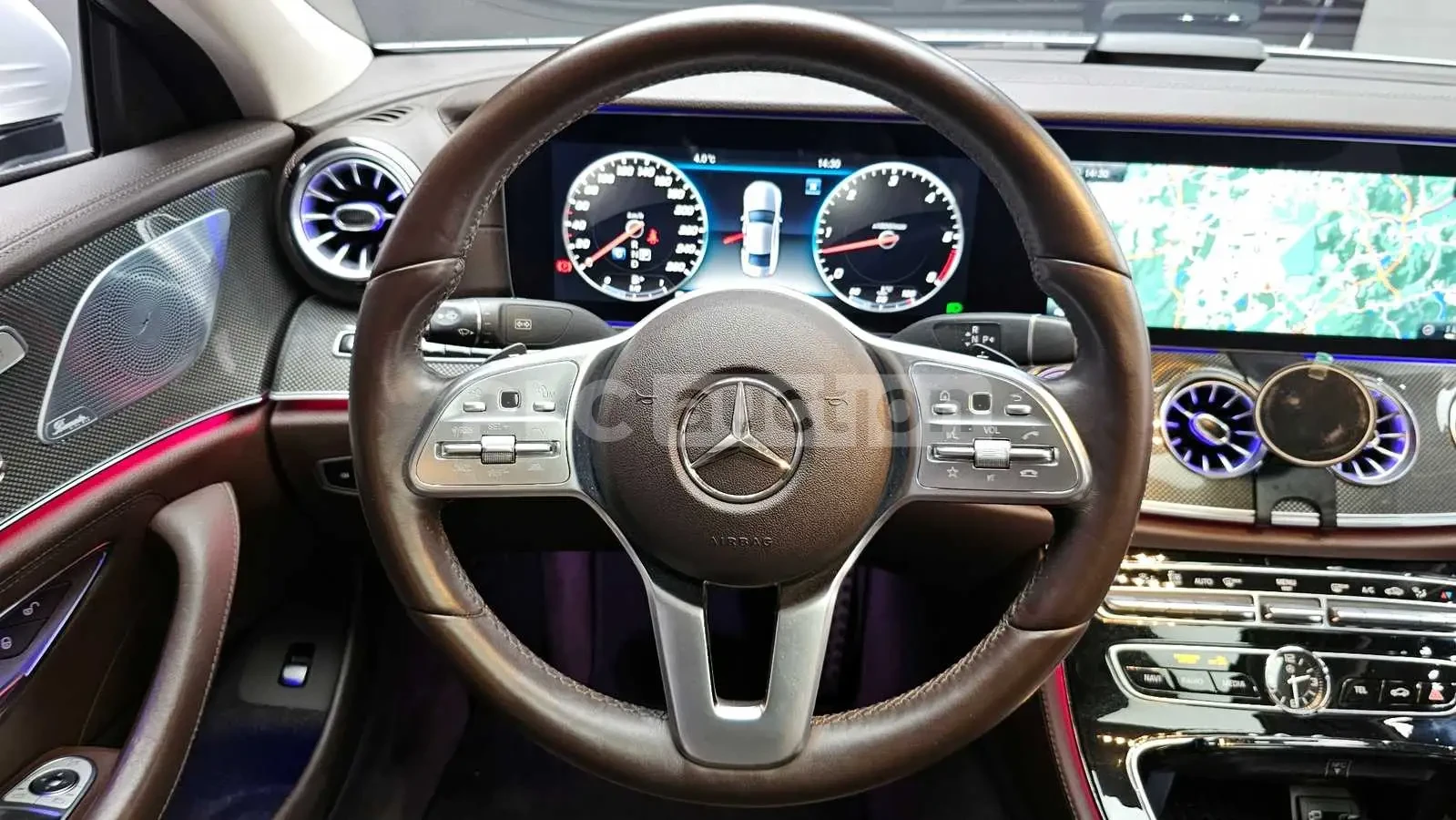 Mercedes-Benz CLS 400 d 4MATIC AMG| 360| HUD| AIRMATIC| ВКЛ.ТЕХНОТЕСТ, снимка 6 - Автомобили и джипове - 54941059