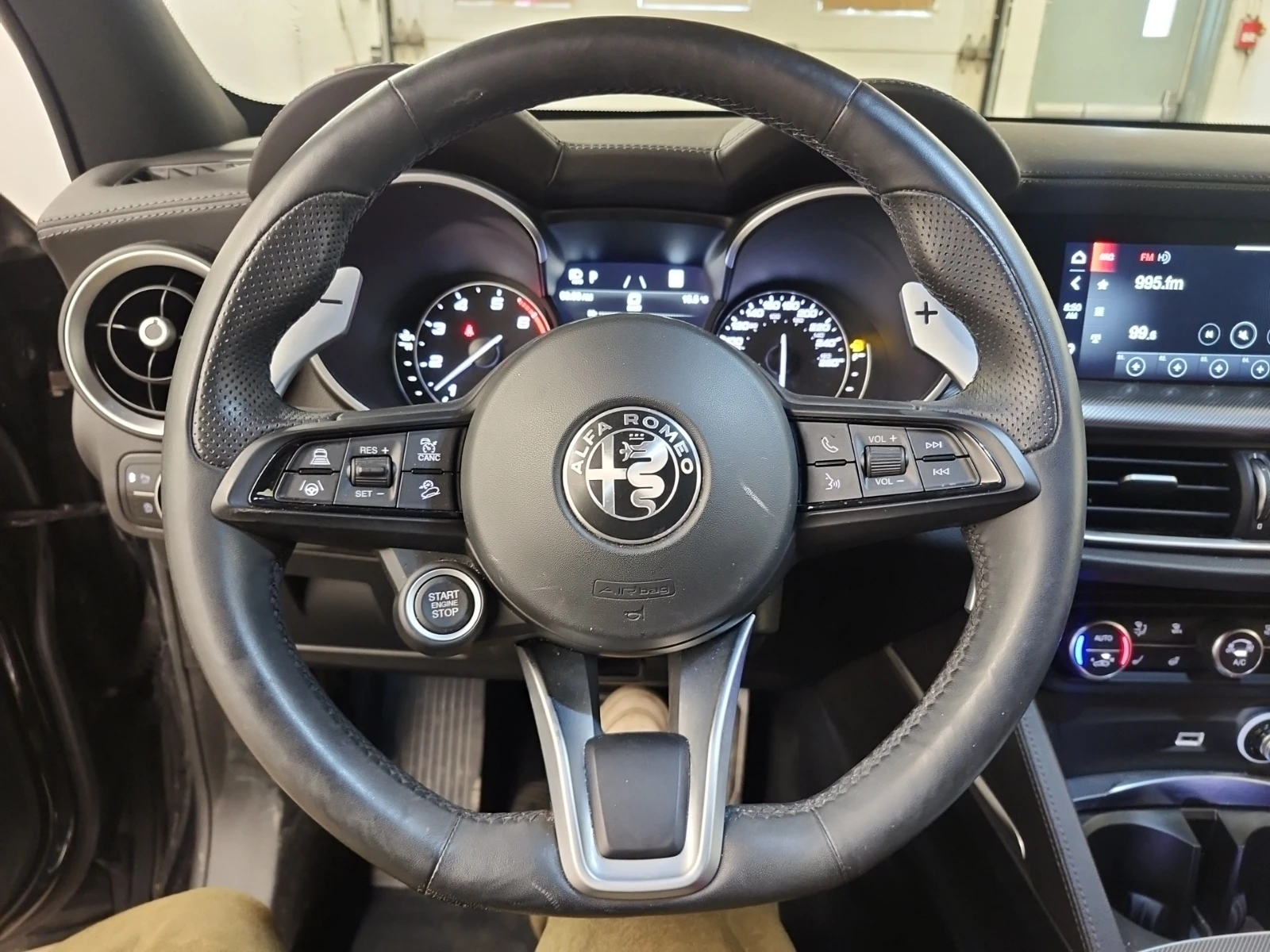 Alfa Romeo Giulia Veloce/AWD/H&K/Pano/Distronic/Red Interior | Mobile.bg � ����������� 14