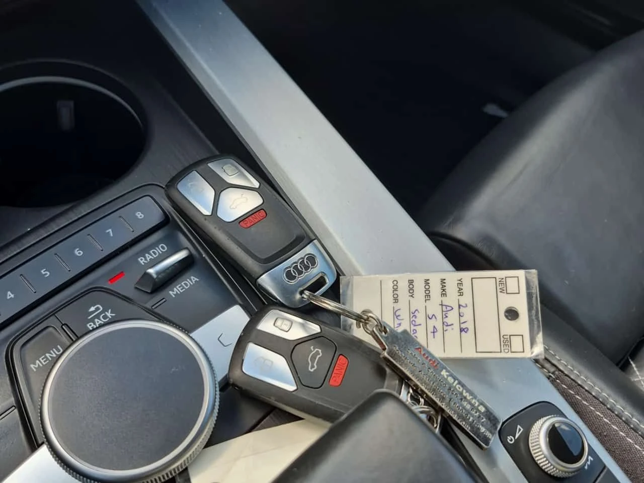 Audi S4 * PROGRESSIV * CARFAX * , снимка 10 - Автомобили и джипове - 55500078