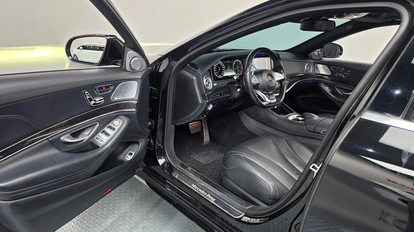 Mercedes-Benz S 350 4Matic, снимка 8 - Автомобили и джипове - 56099722