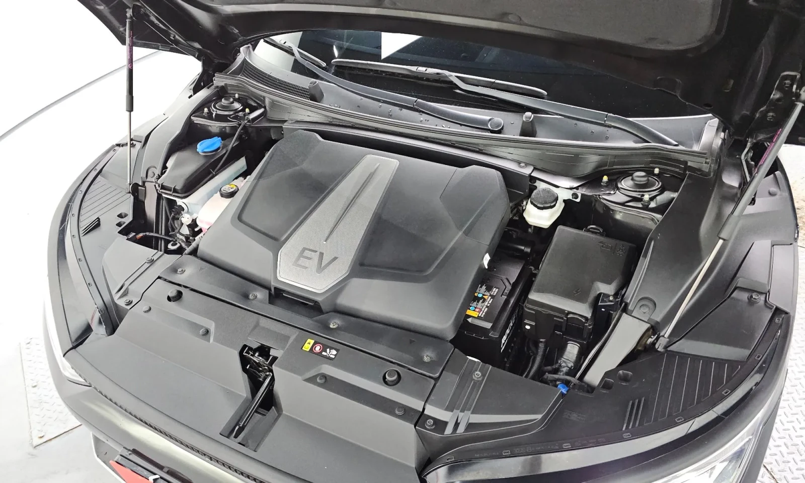 Kia EV6 АВАНСОВО ПЛАЩАНЕ\Long Range 4WD\ТОП ЦЕНА, снимка 6 - Автомобили и джипове - 56181588