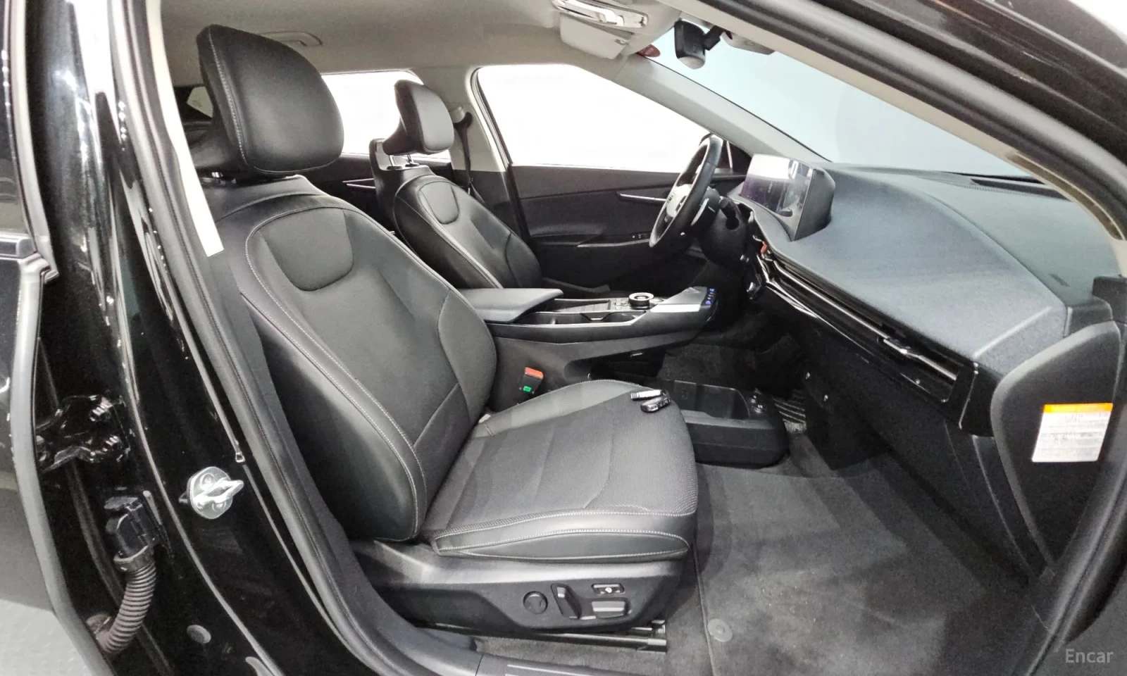 Kia EV6 АВАНСОВО ПЛАЩАНЕ\Long Range 4WD\ТОП ЦЕНА, снимка 12 - Автомобили и джипове - 56181588