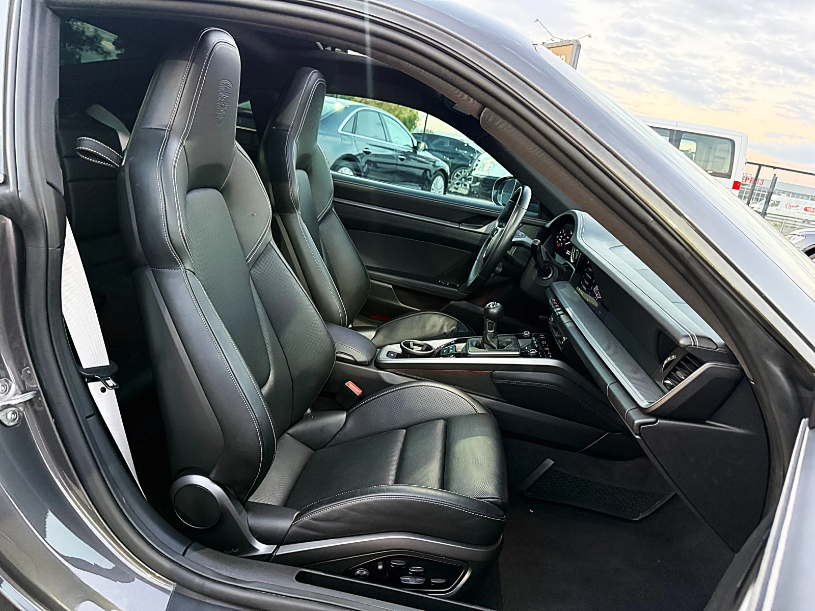 Porsche 911 ПОРЪЧКОВО-4S-PANORAMA-7скор-BOSE-360 KAMERI-FULL!, снимка 14 - Автомобили и джипове - 56332262