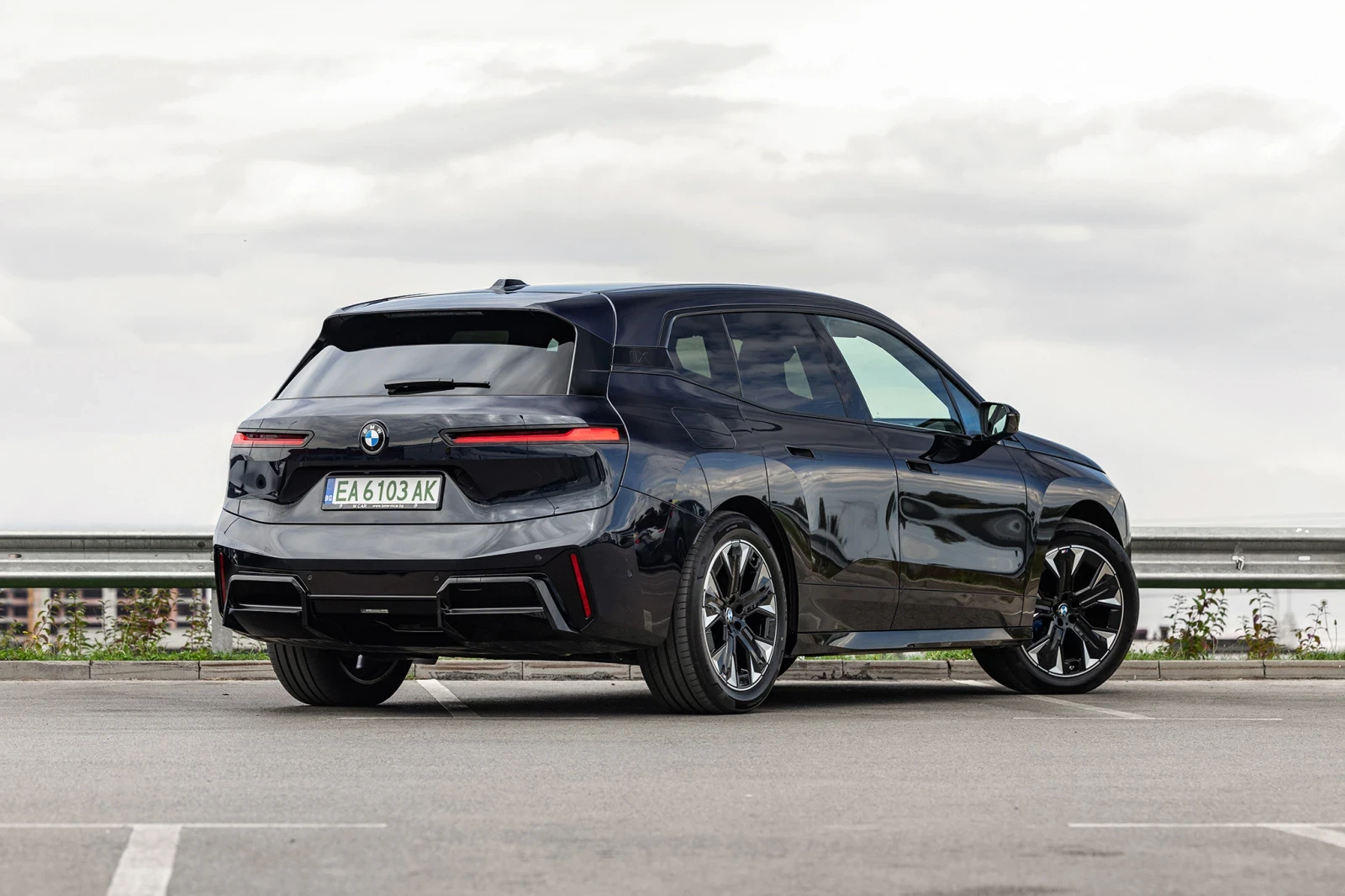 BMW iX ix45, снимка 5 - Автомобили и джипове - 56566966