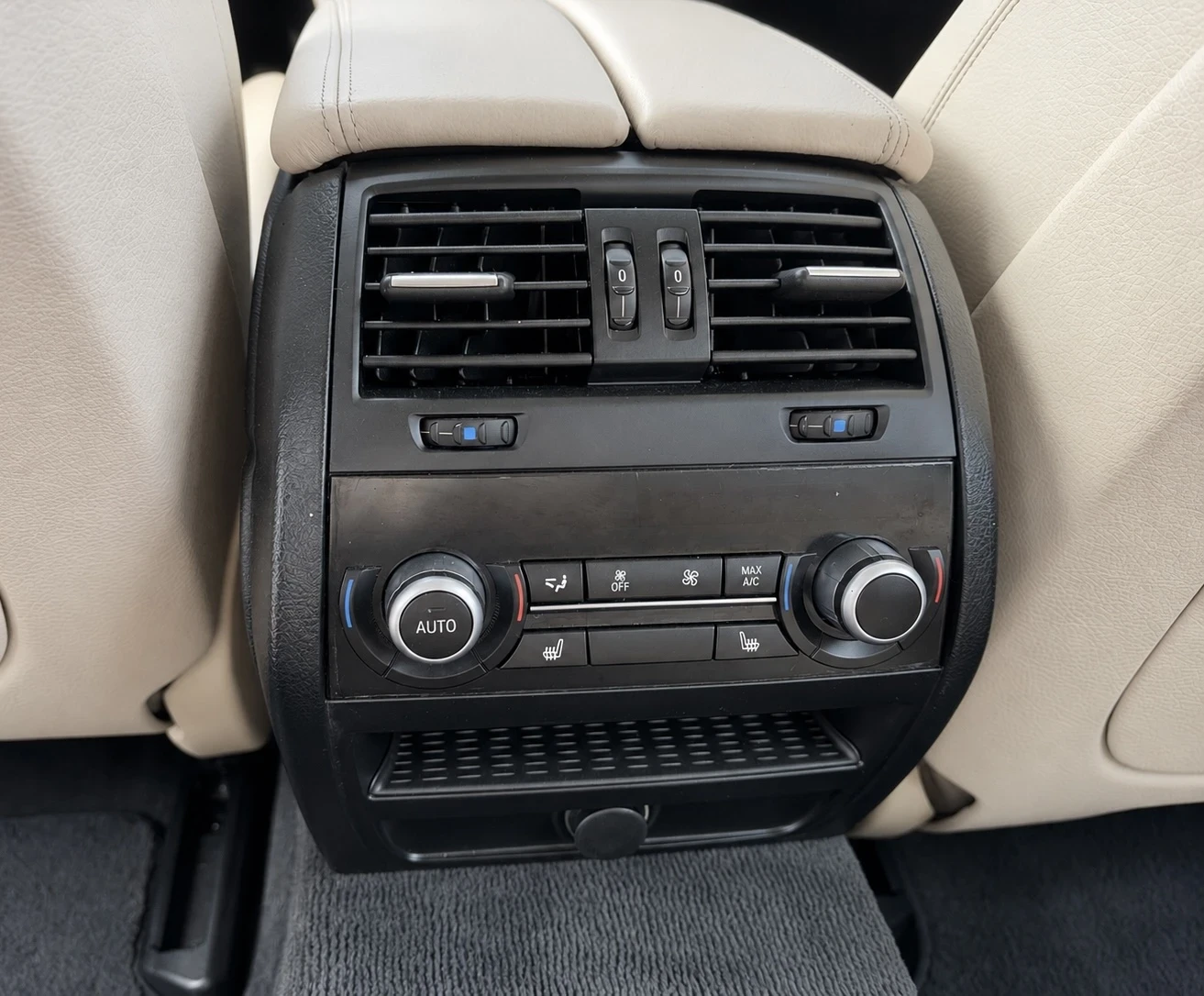 BMW 520 Face* xDrive* Luxury* ЛИЗИНГ* БАРТЕР, снимка 14 - Автомобили и джипове - 56680527