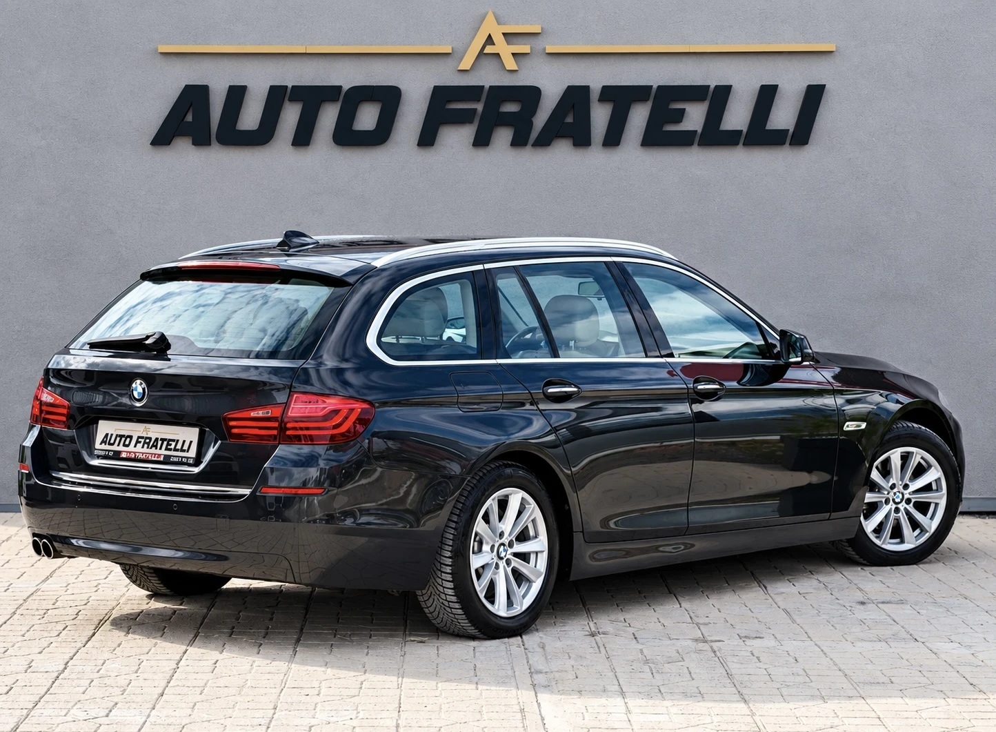BMW 520 Face* xDrive* Luxury* ЛИЗИНГ* БАРТЕР, снимка 7 - Автомобили и джипове - 56680527