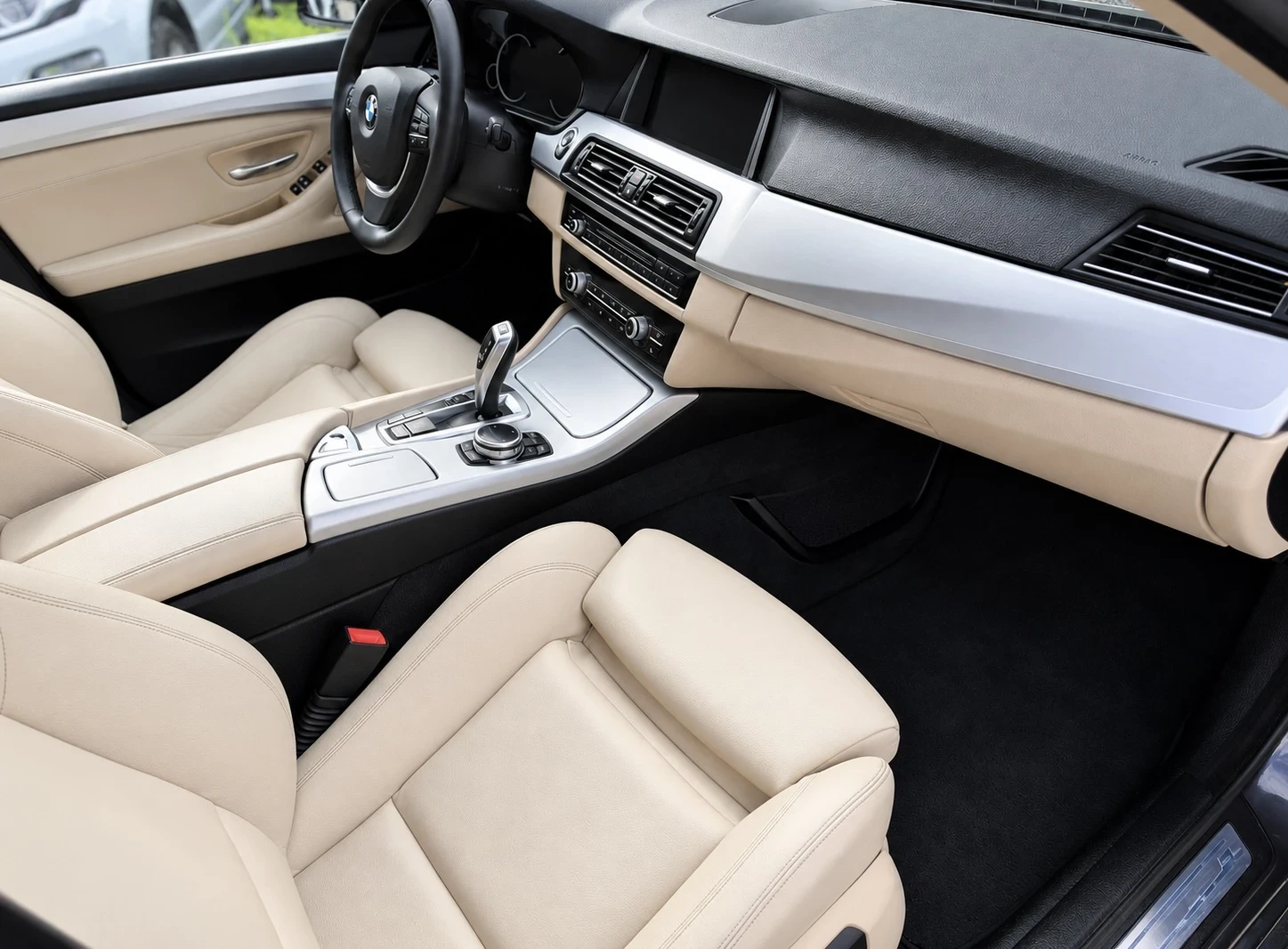 BMW 520 Face* xDrive* Luxury* ЛИЗИНГ* БАРТЕР, снимка 11 - Автомобили и джипове - 56680527