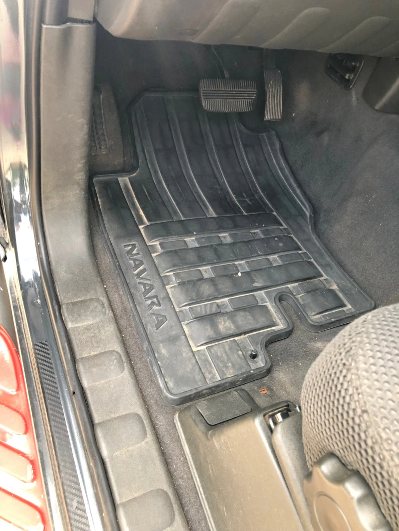 Nissan Navara, снимка 15 - Автомобили и джипове - 47363418