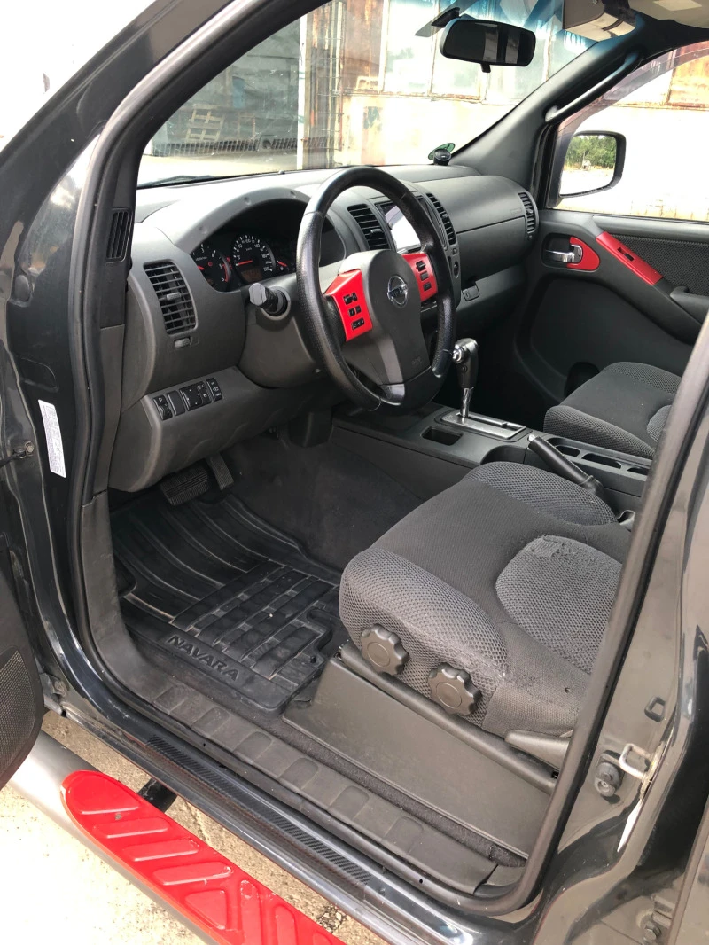 Nissan Navara, снимка 13 - Автомобили и джипове - 47363418