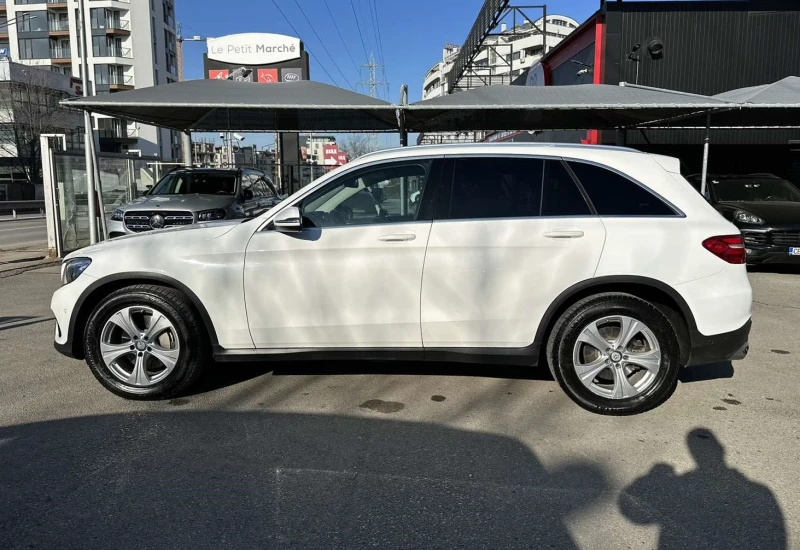 Mercedes-Benz GLC 220 d, снимка 3 - Автомобили и джипове - 48189234