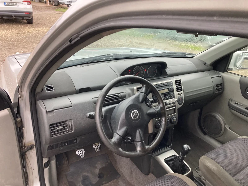 Nissan X-trail 2.2 TDI, снимка 7 - Автомобили и джипове - 52468616