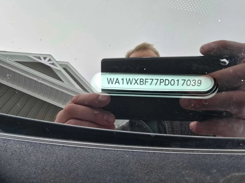 Audi Q7 2023 Technik * CARFAX * БЕЗ ПЪРВОНАЧАЛНА ВНОСКА, снимка 10 - Автомобили и джипове - 53132858