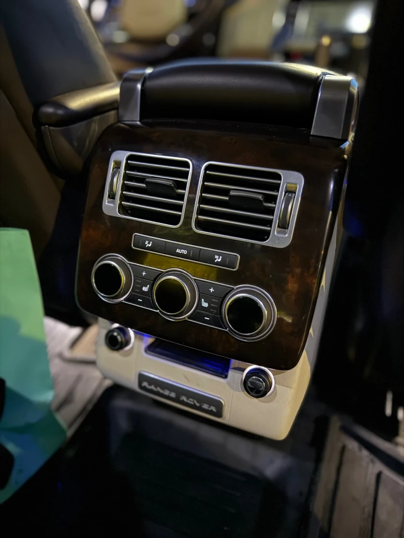 Land Rover Range rover, снимка 11 - Автомобили и джипове - 53584323