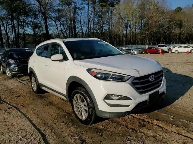 Hyundai Tucson 2.0l Sel, снимка 13 - Автомобили и джипове - 53938996