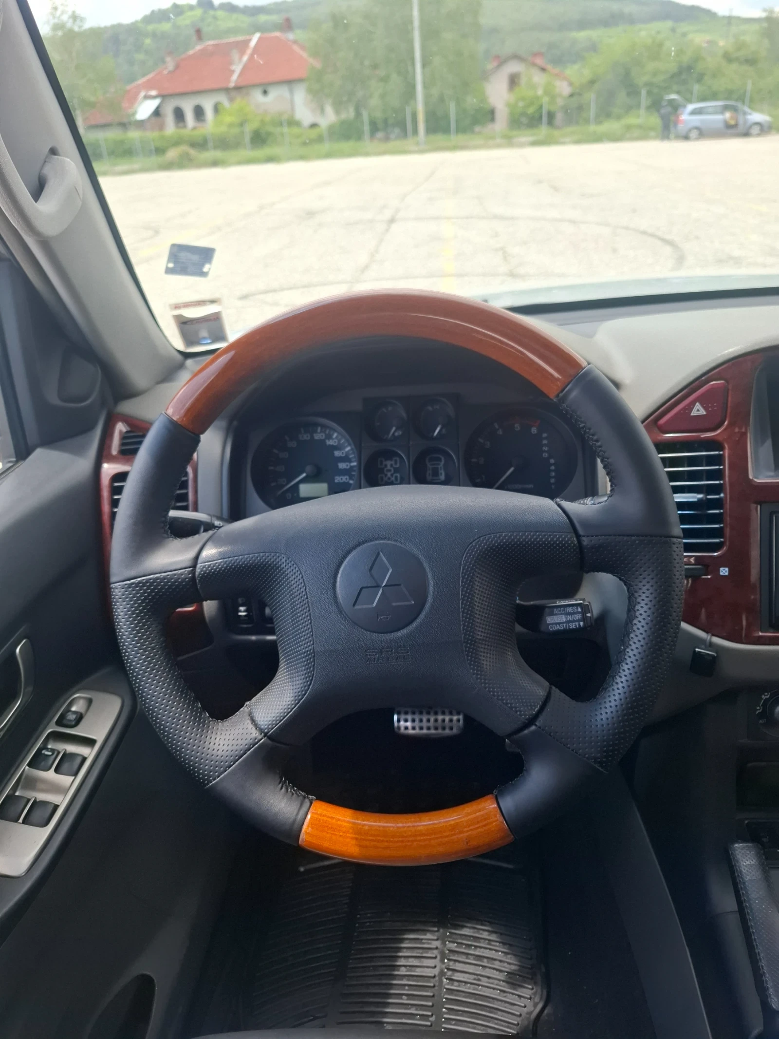 Mitsubishi Pajero 3.2 DID  - изображение 7