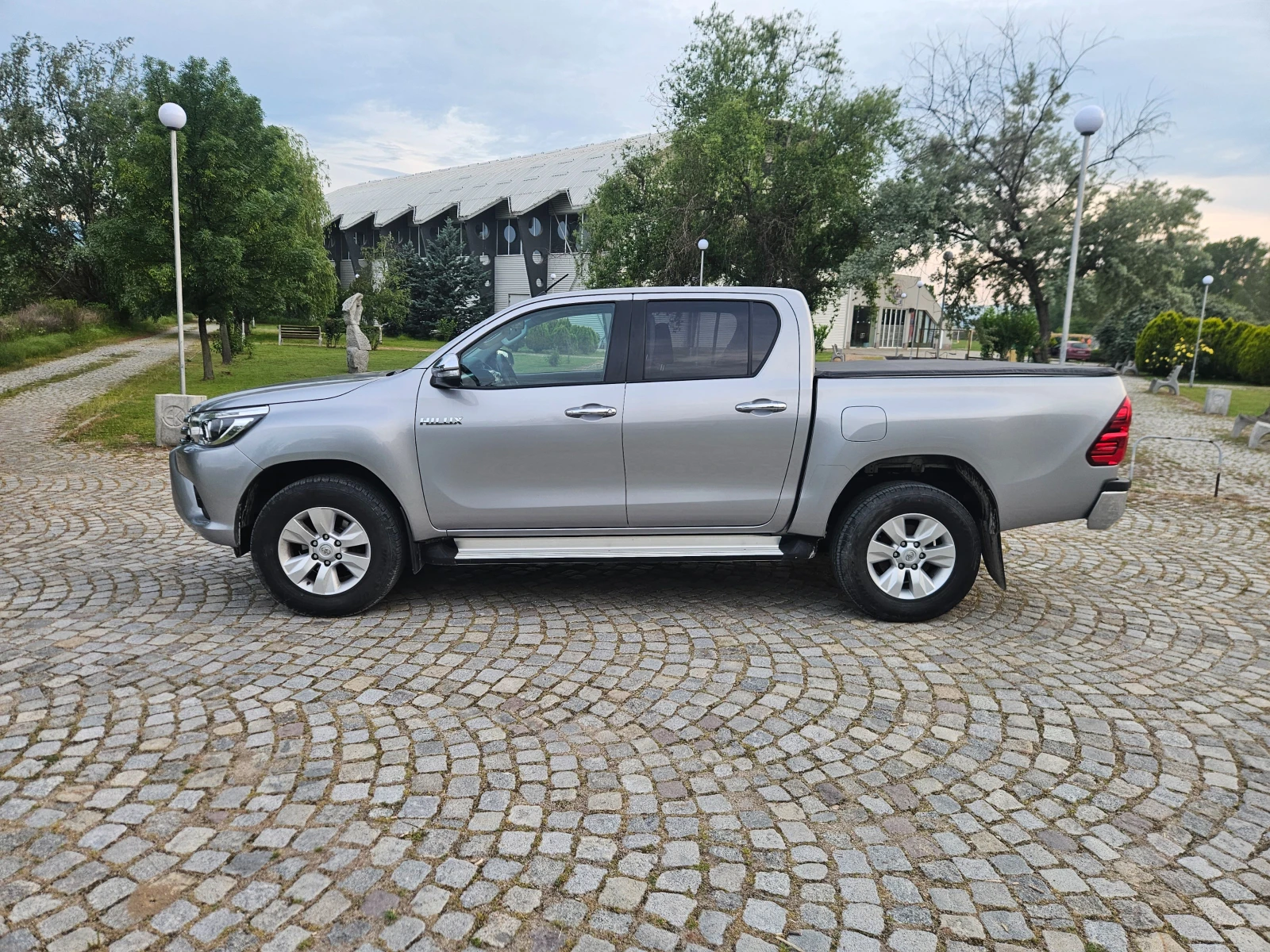 Toyota Hilux Comfort - изображение 4