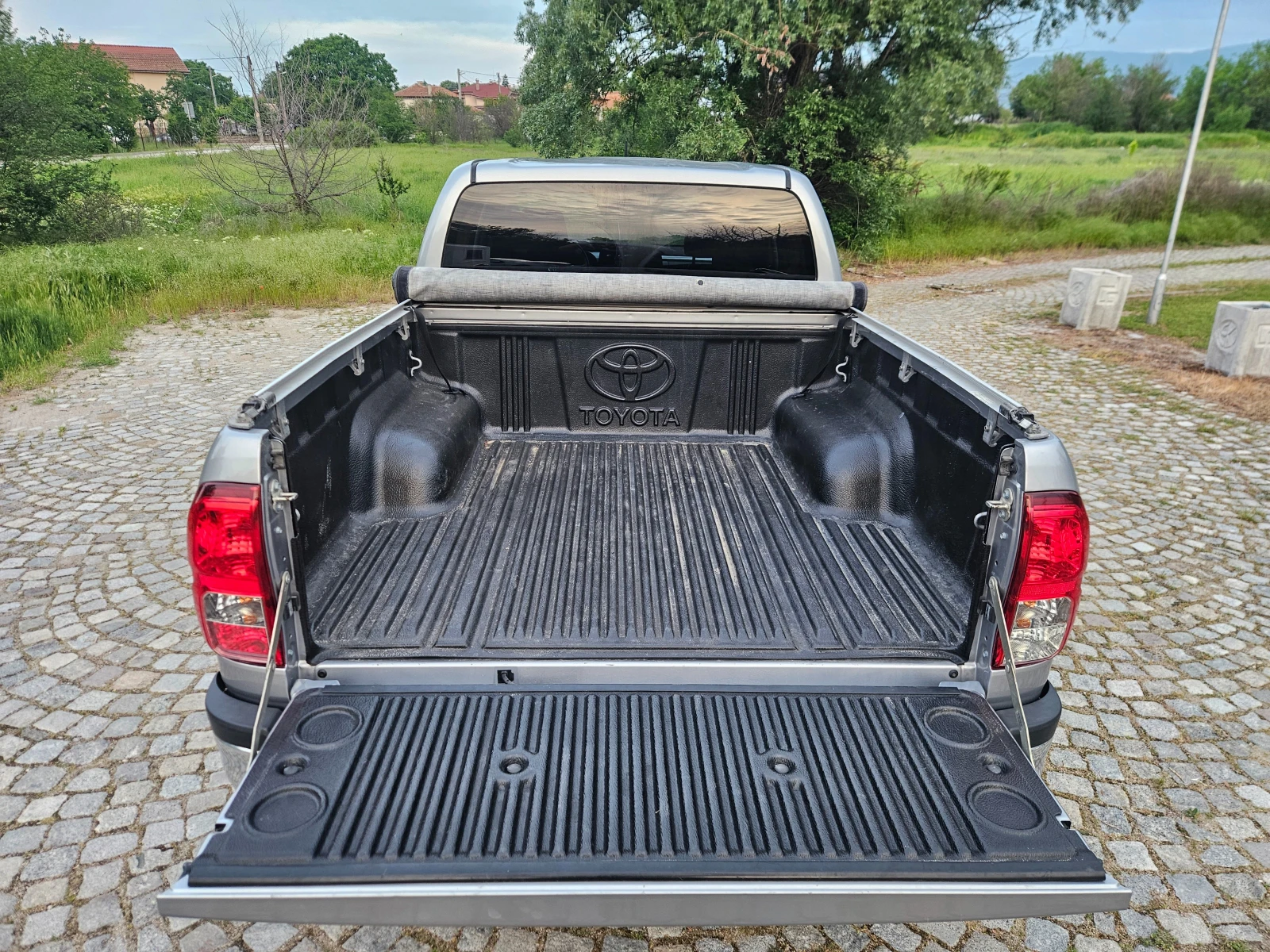 Toyota Hilux Comfort - изображение 10