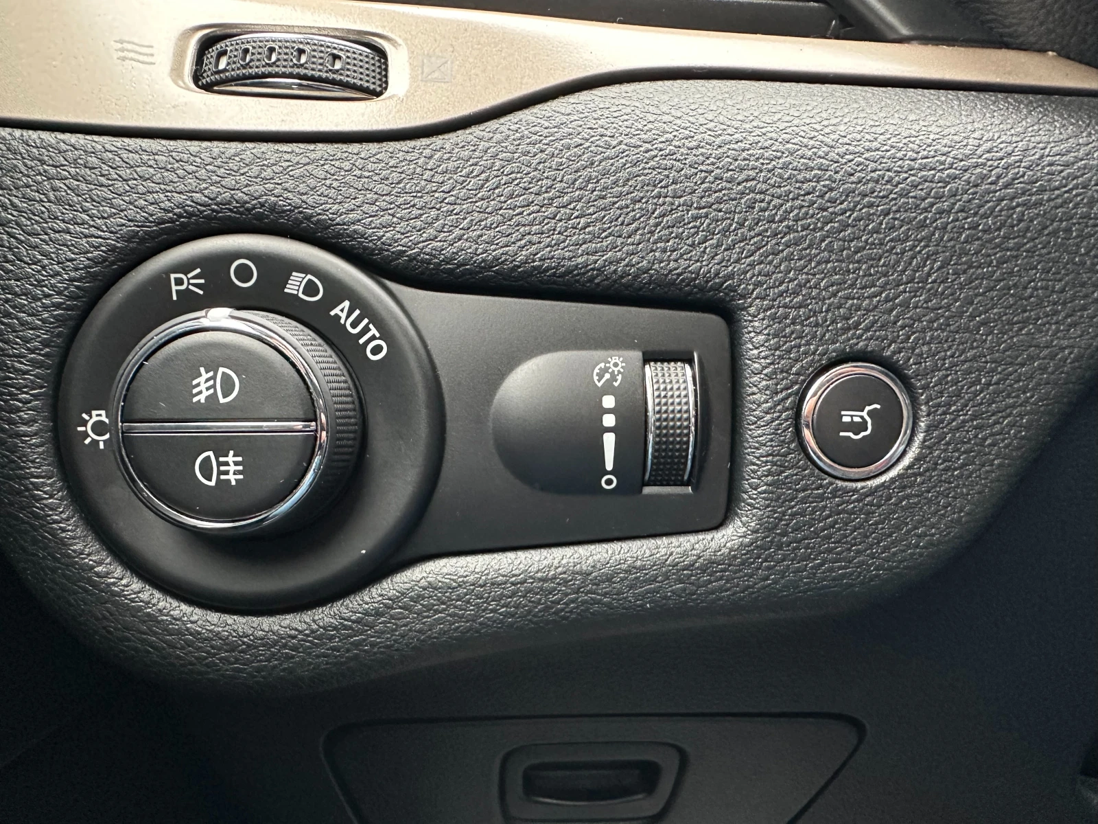 Jeep Cherokee 2.2JTD / | Mobile.bg   14