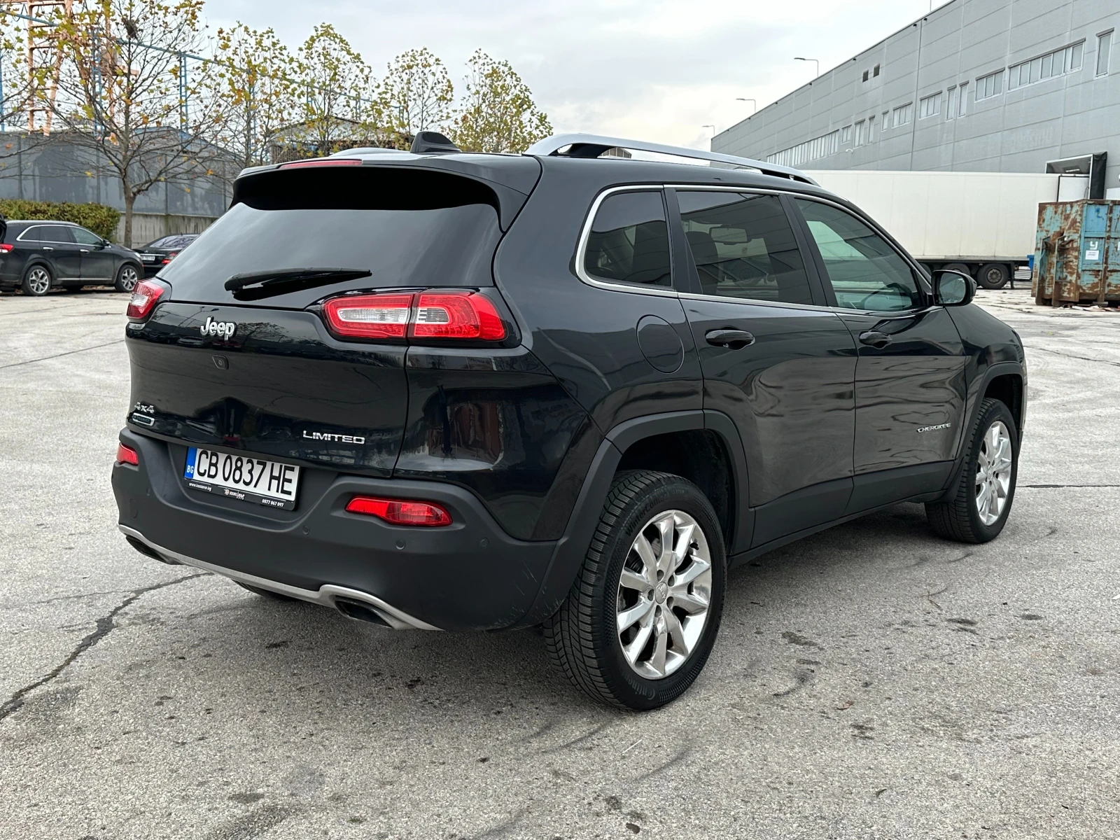 Jeep Cherokee 2.2JTD Автомат/КОЖА - изображение 4