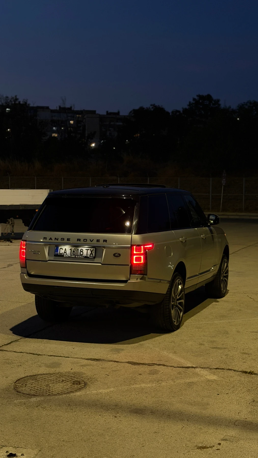 Land Rover Range rover 4.4 SDV8 AUTOBIOGRAPHY&CARPLAY&DISTRONIC, снимка 7 - Автомобили и джипове - 55828054