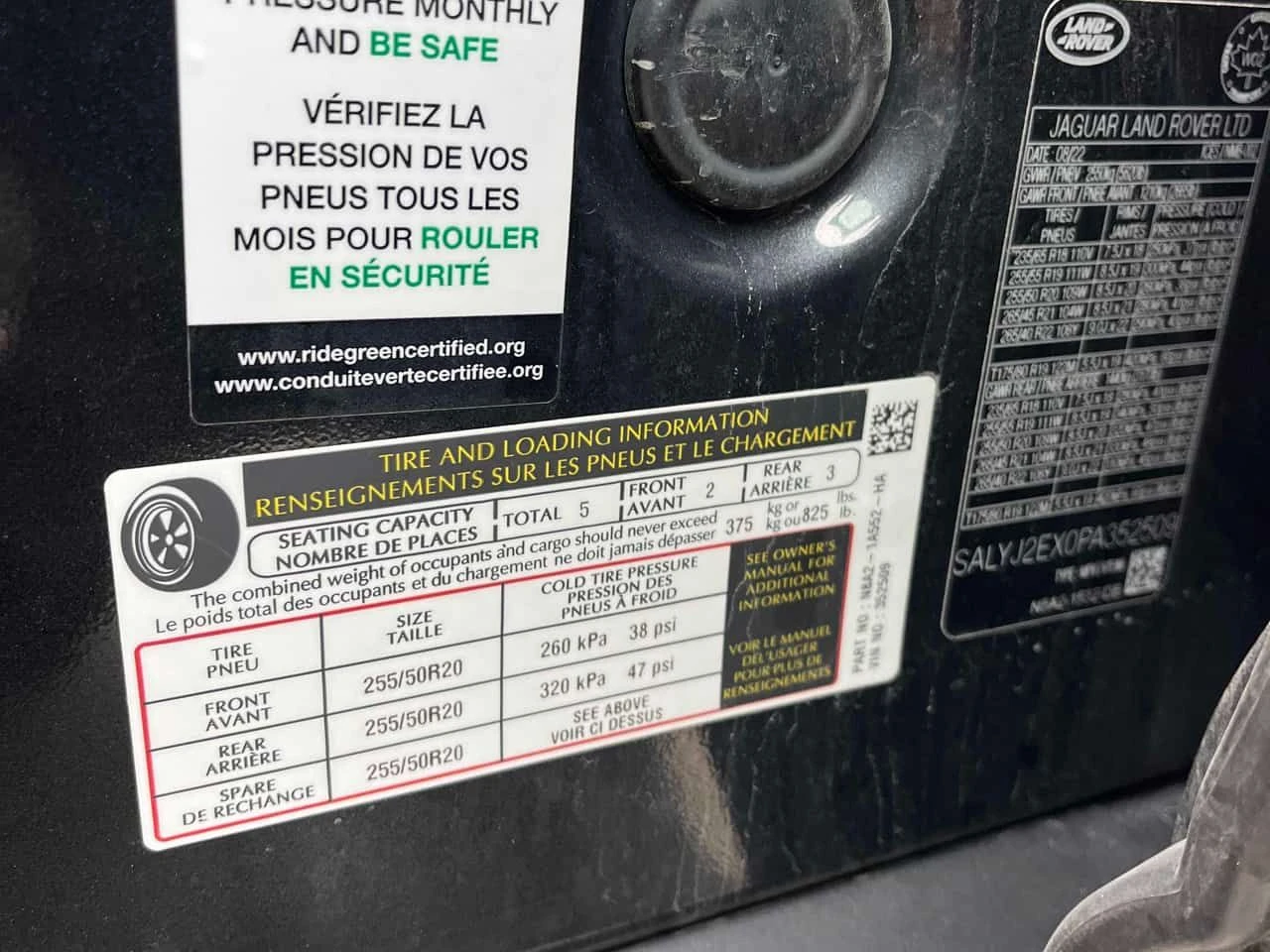 Land Rover Range Rover Velar * S * CARFAX * ПАНОРАМА * KEYLESS * ПОДГРЕВИ, снимка 10 - Автомобили и джипове - 53741392