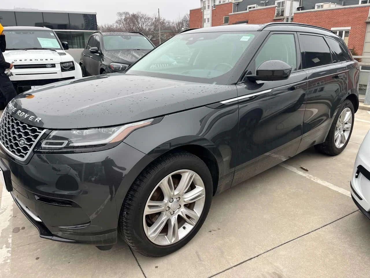 Land Rover Range Rover Velar * S * CARFAX * ПАНОРАМА * KEYLESS * ПОДГРЕВИ, снимка 2 - Автомобили и джипове - 53741392