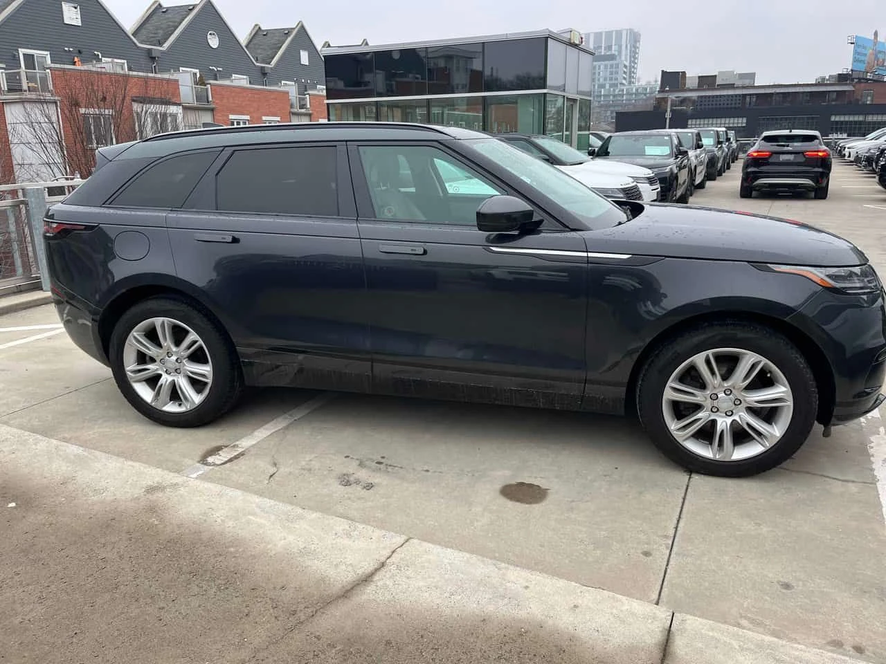 Land Rover Range Rover Velar * S * CARFAX * ПАНОРАМА * KEYLESS * ПОДГРЕВИ, снимка 3 - Автомобили и джипове - 53741392