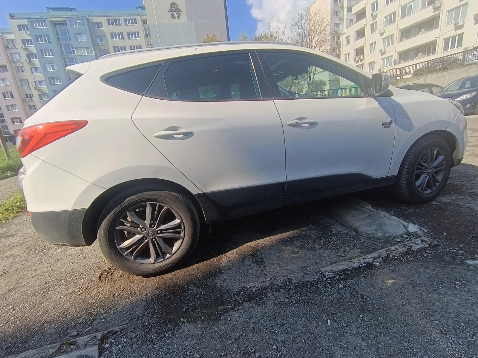 Hyundai IX35 1.7D, снимка 5 - Автомобили и джипове - 54178576