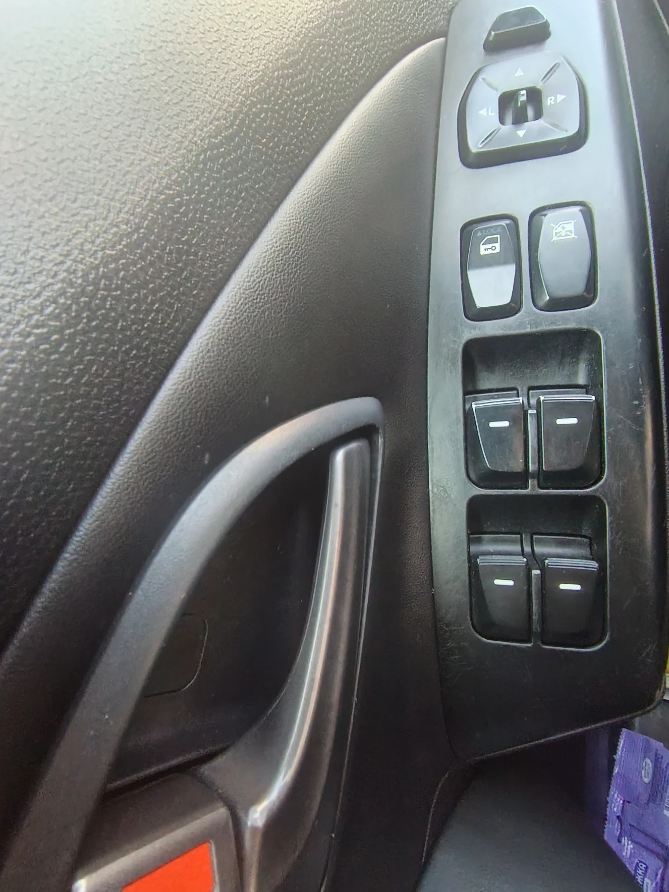 Hyundai IX35 1.7D, снимка 9 - Автомобили и джипове - 54178576