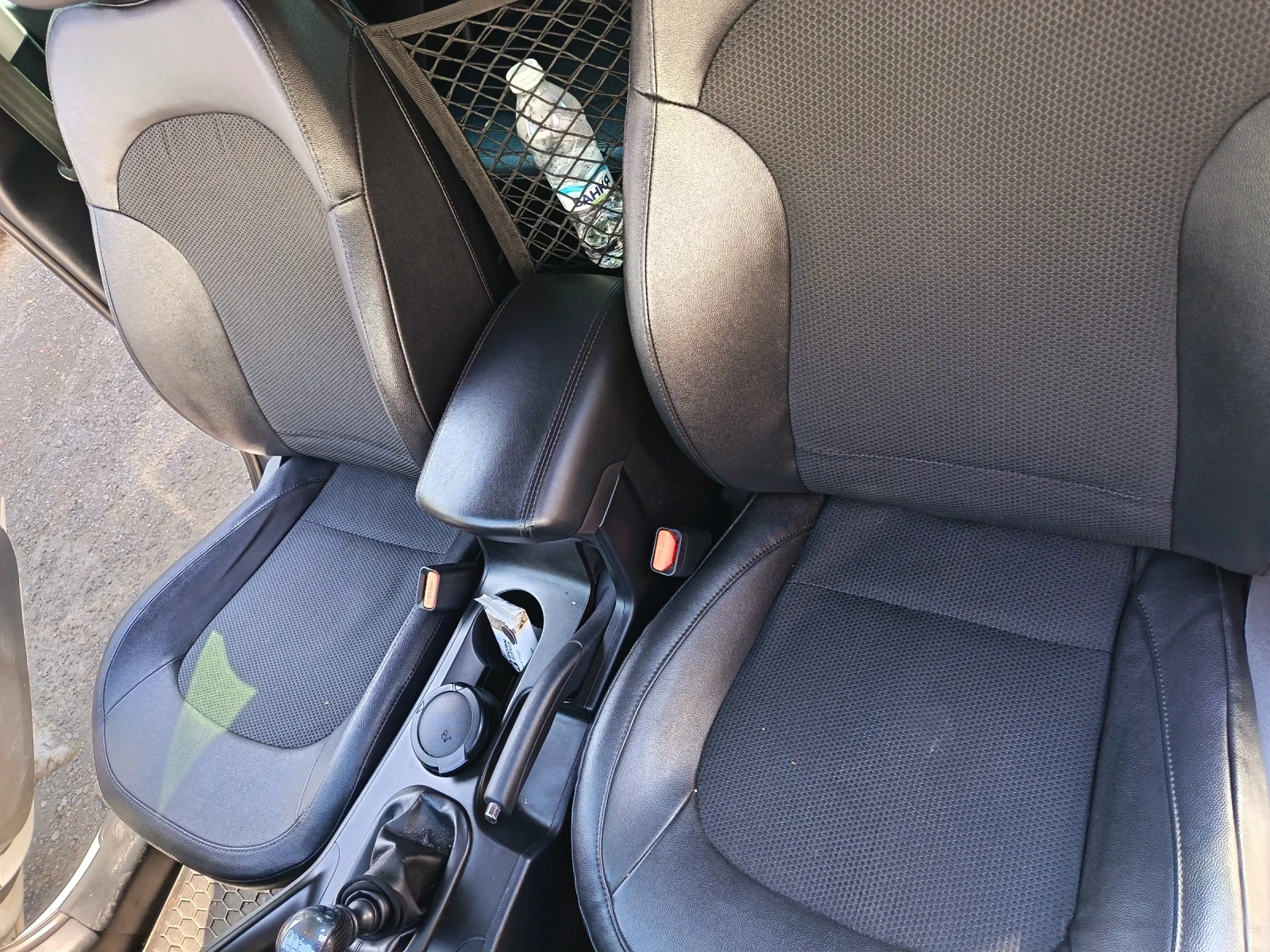 Hyundai IX35 1.7D, снимка 8 - Автомобили и джипове - 54178576