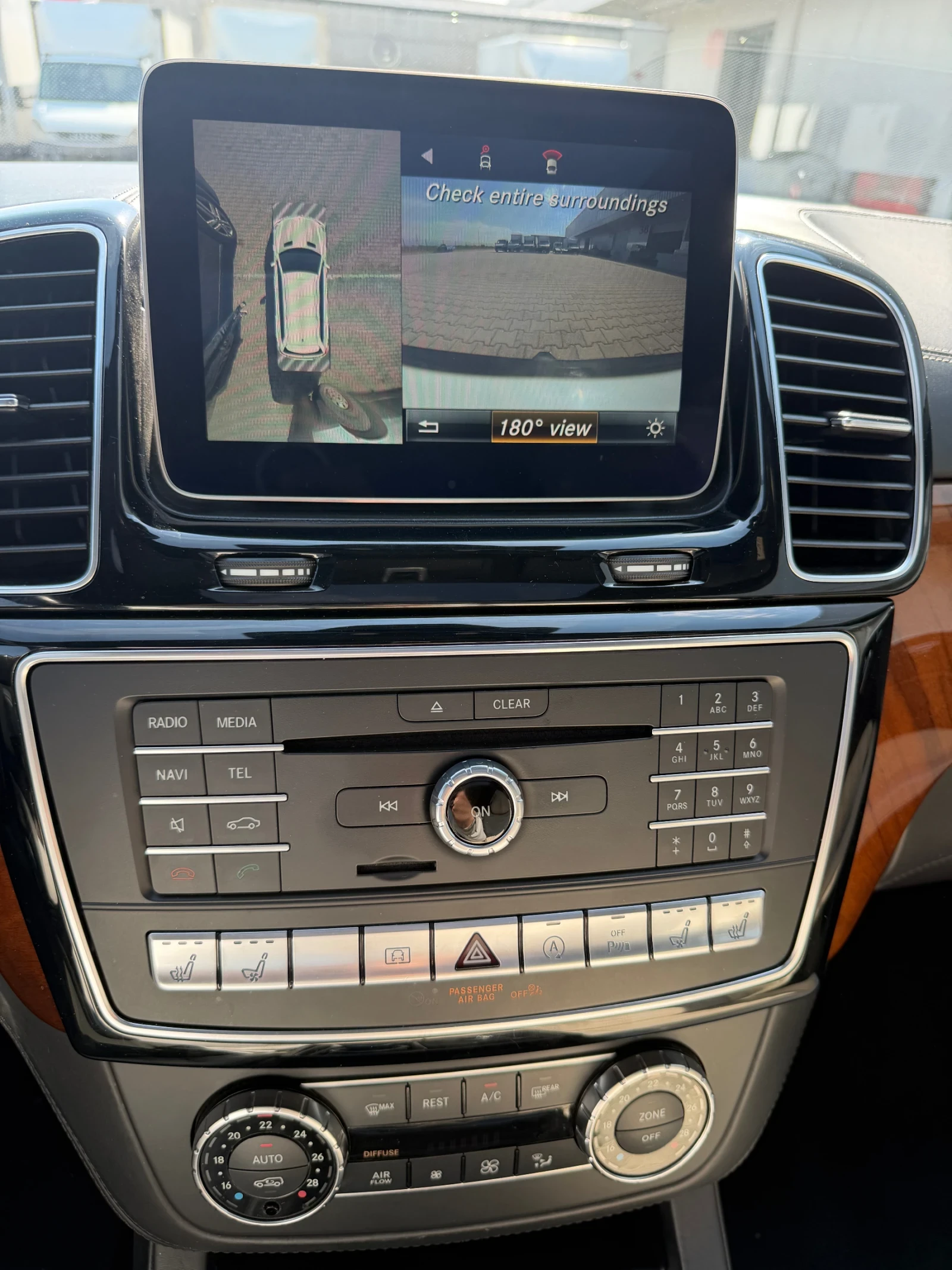 Mercedes-Benz GLS 63 AMG V8 Biturbo, снимка 9 - Автомобили и джипове - 54252241