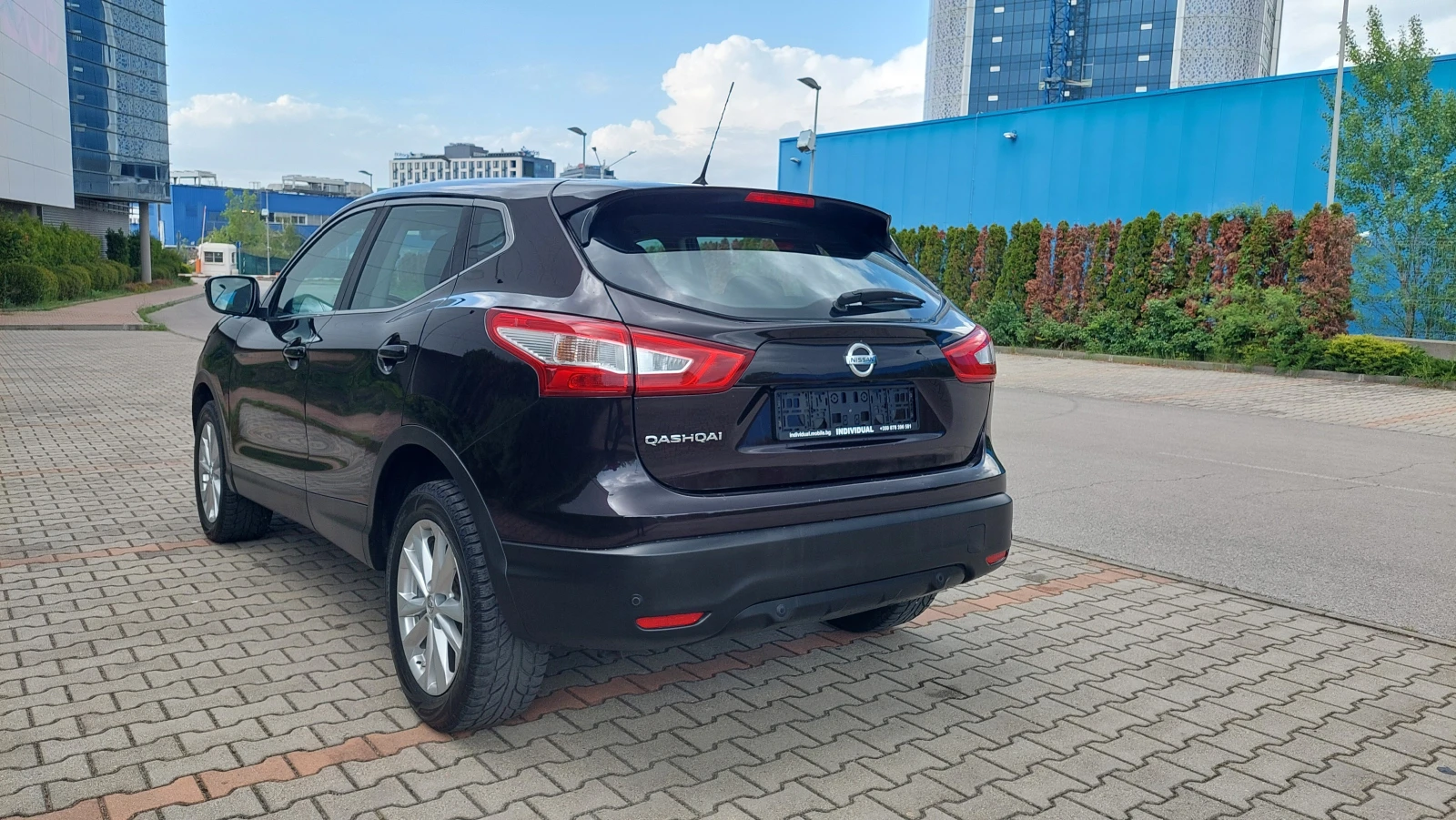 Nissan Qashqai 1.6 TURBO* 163 PS* ШВЕЙЦАРИЯ, снимка 4 - Автомобили и джипове - 54516542