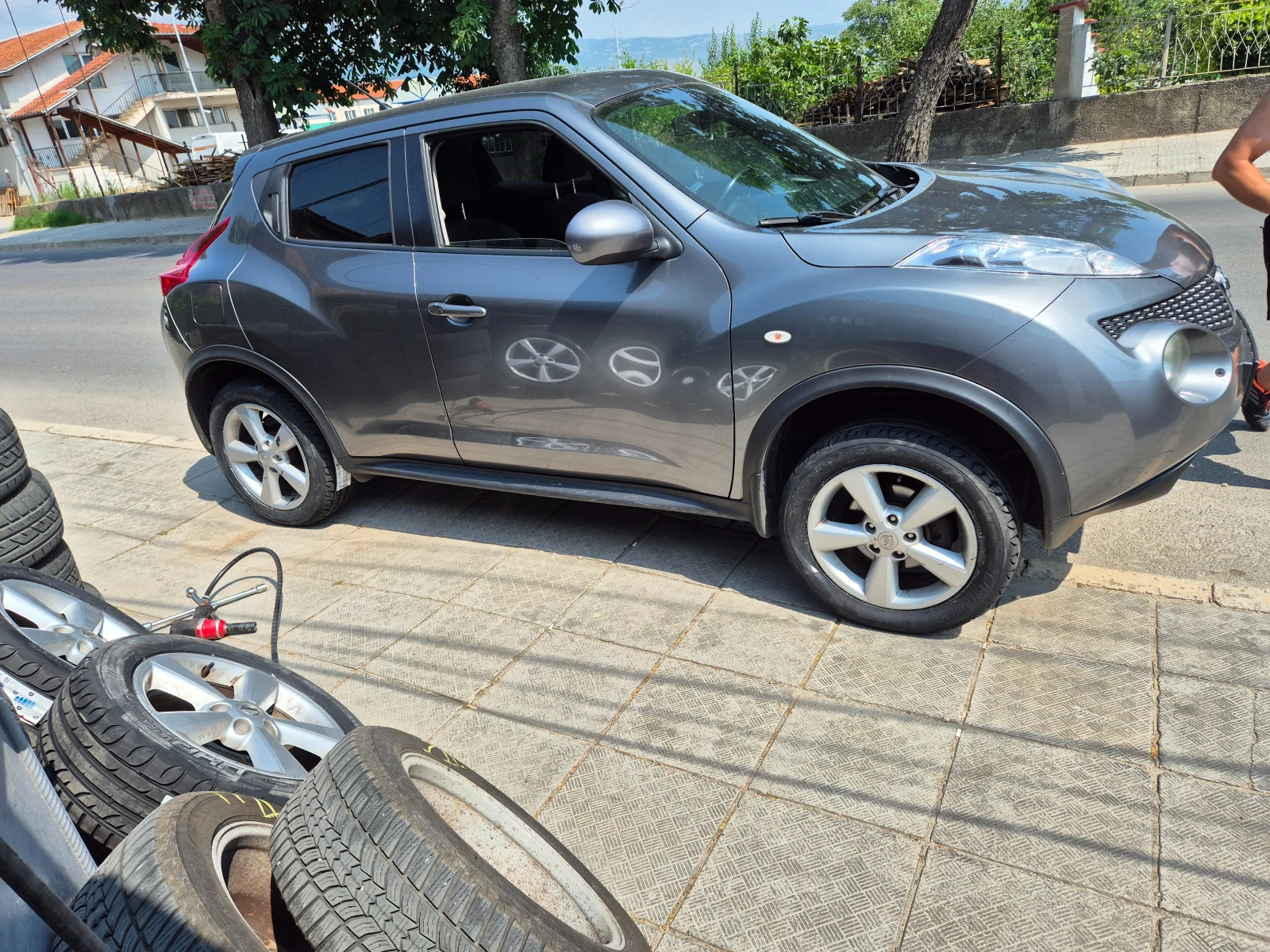 Nissan Juke 1.6, снимка 14 - Автомобили и джипове - 54727115