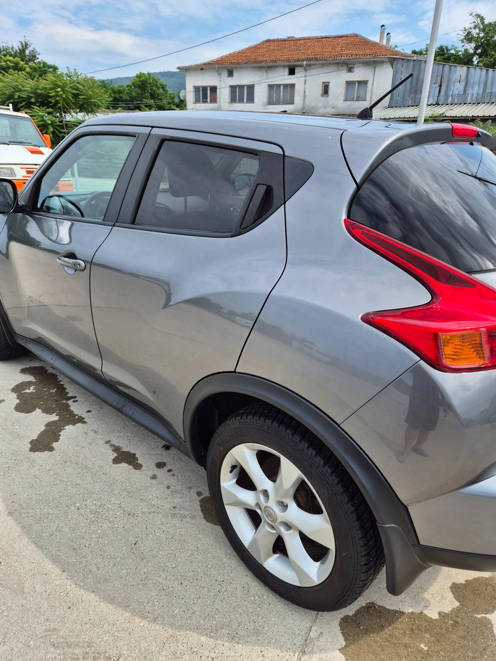 Nissan Juke 1.6, снимка 4 - Автомобили и джипове - 54727115