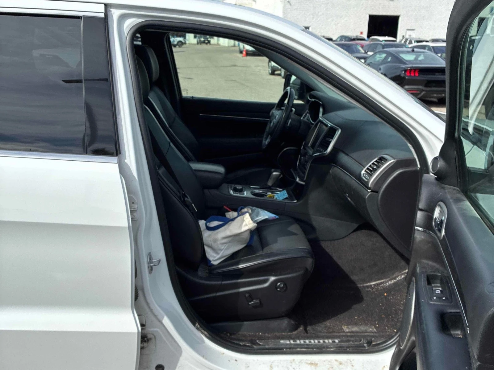 Jeep Grand cherokee Summit Цена до България & АвтоКредит, снимка 11 - Автомобили и джипове - 56181718