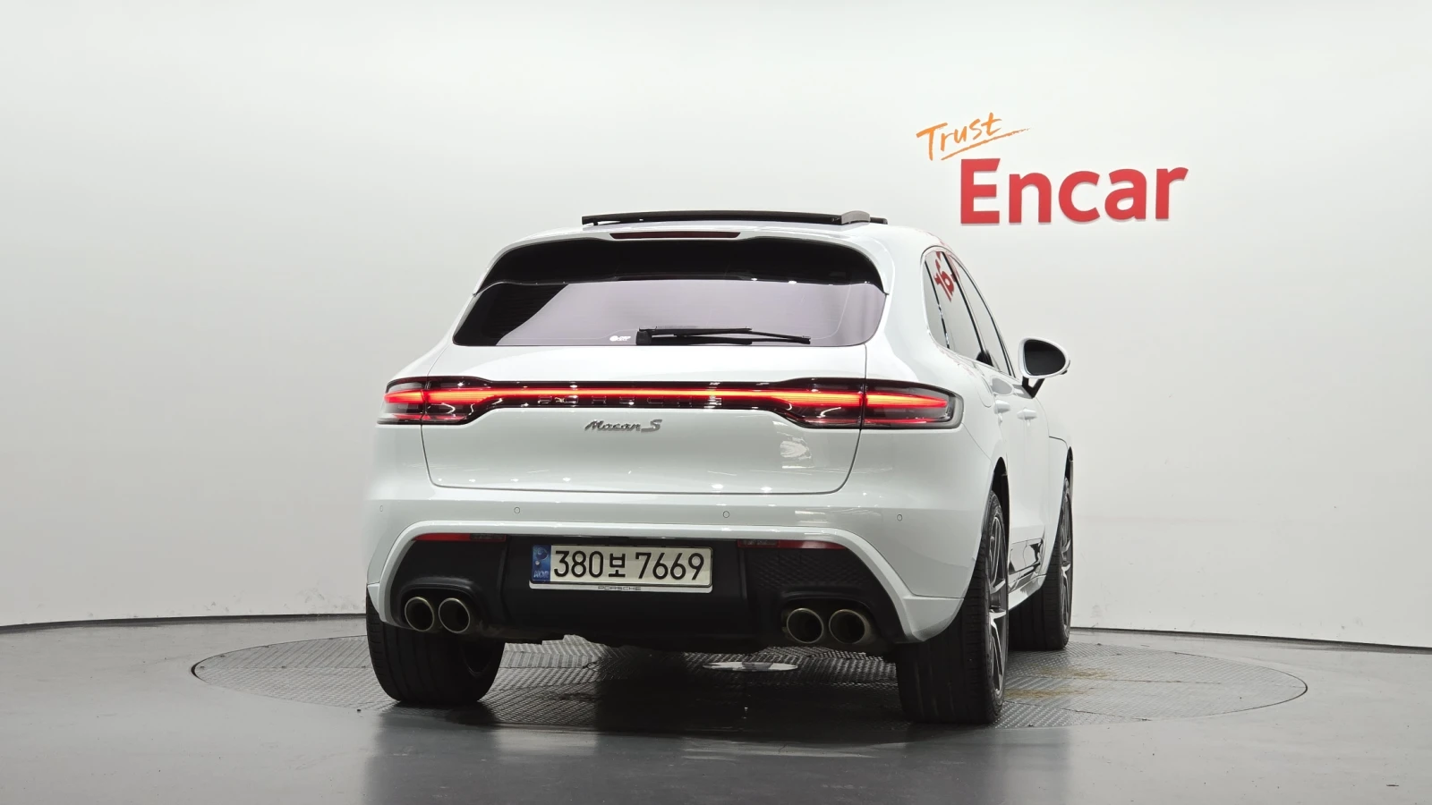 Porsche Macan S* BLIND SPOT* 360* ЕЛ. БАГАЖНИК* ЛЮК* КРАЙНА ЦЕНА, снимка 4 - Автомобили и джипове - 56187004