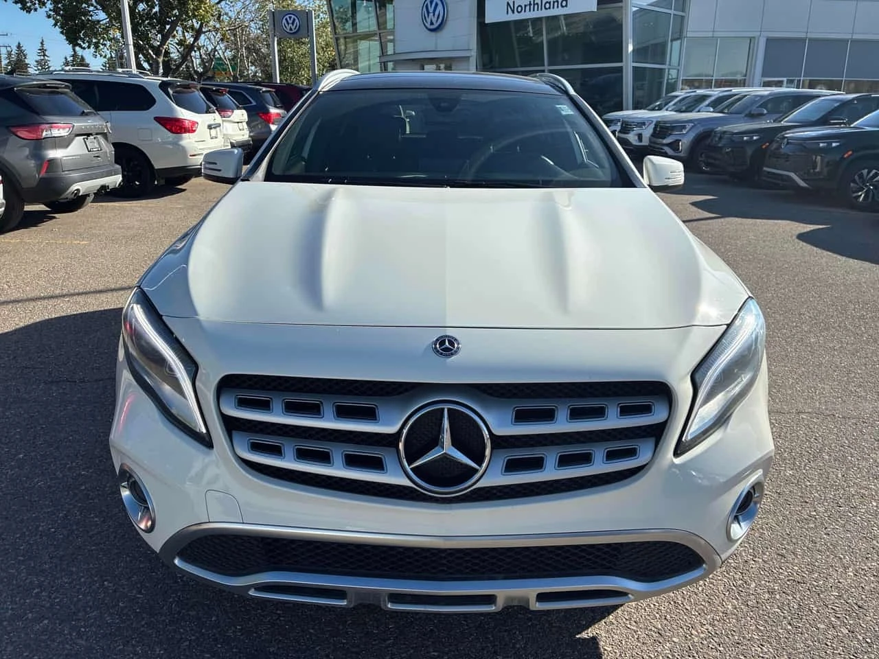 Mercedes-Benz GLA 250 * АВТОКРЕДИТ * ГЛАВНО ПРЕДСТАВИТЕЛСТВО, снимка 2 - Автомобили и джипове - 56192831