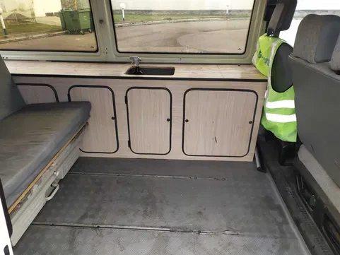 Кемпер VW transporter 2.4, снимка 5 - Каравани и кемпери - 48547279