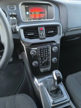 Volvo V40 2.0D3 (120hp) 2017г Momentum R-Design Euro 6b, снимка 13