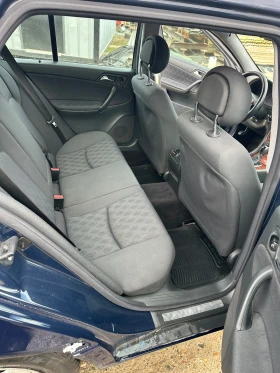 Mercedes-Benz C 220, снимка 16
