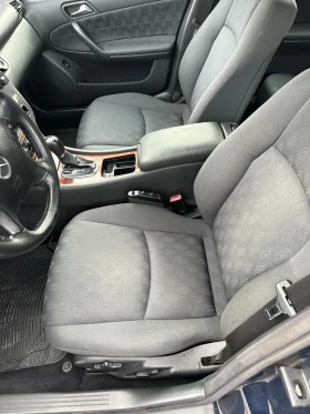 Mercedes-Benz C 220, снимка 13