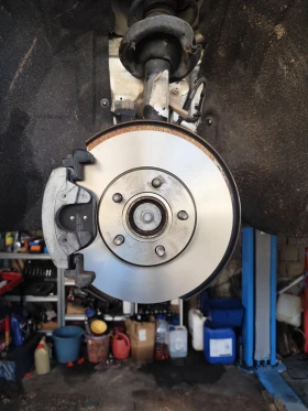 Volvo V40 2.0D3 (120hp) 2017г Momentum R-Design Euro 6b, снимка 15 - Автомобили и джипове - 49423848