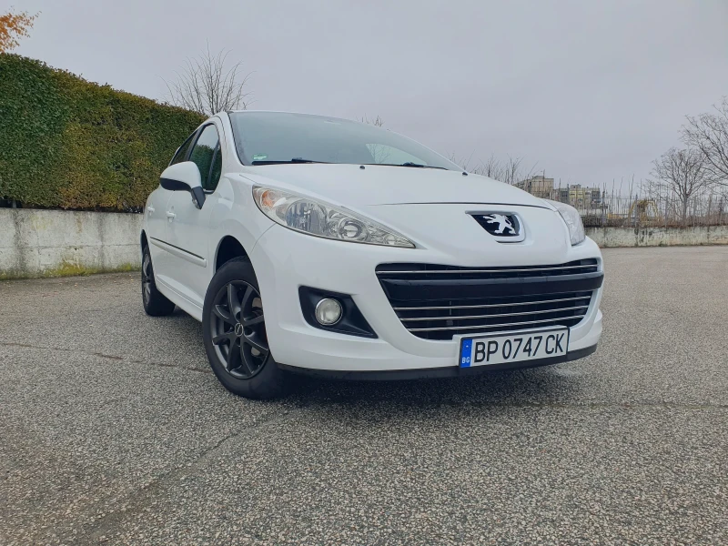 Peugeot 207 1.4 75кс.Регистрирана+ Газ EURO6, снимка 12 - Автомобили и джипове - 48213894